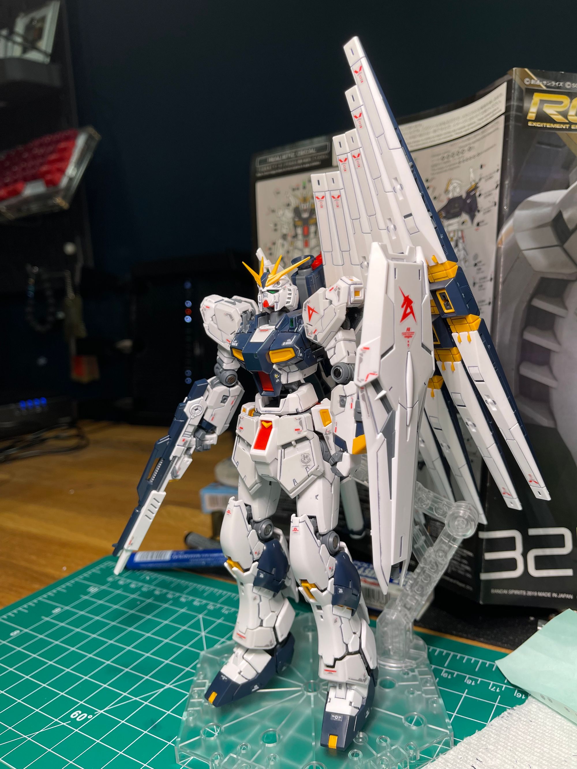 RG Nu Gundam